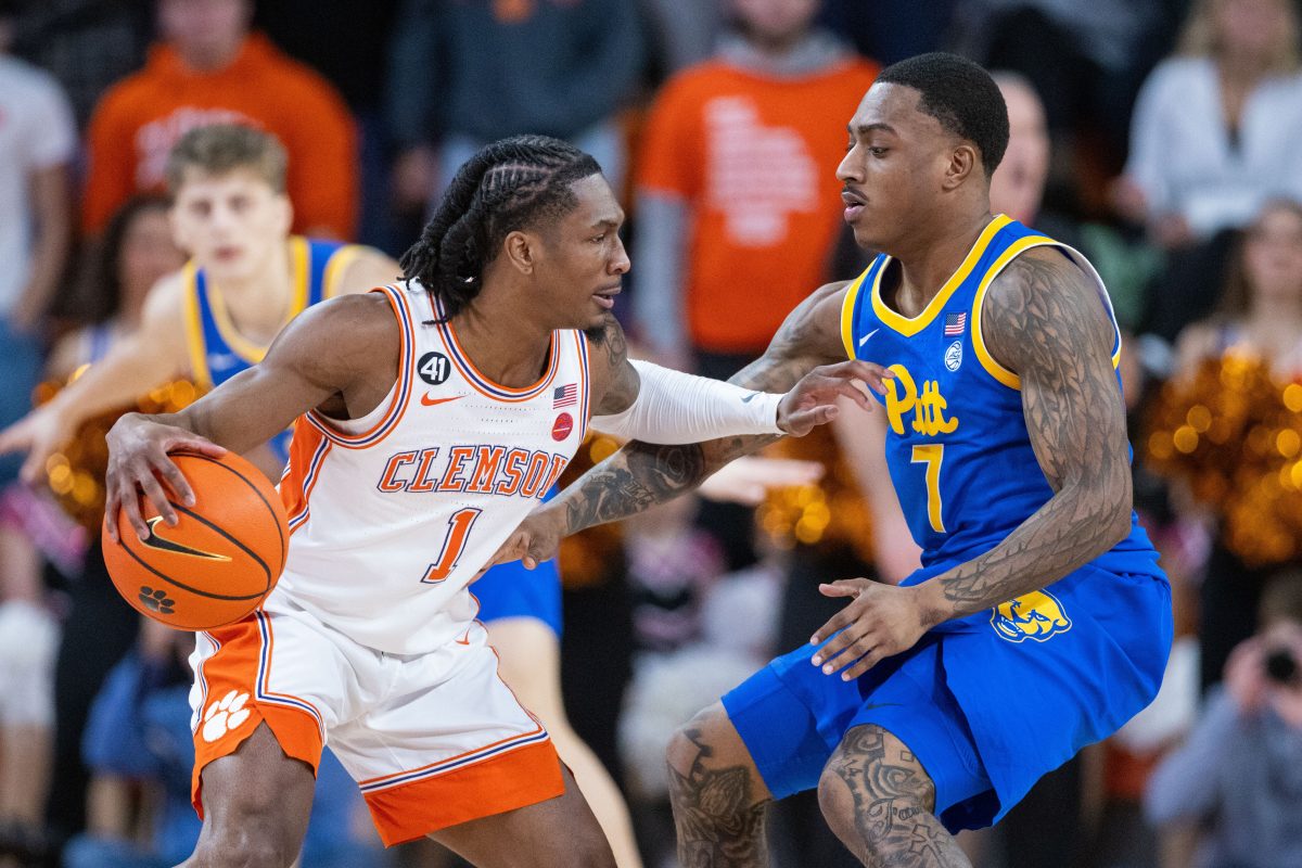 Clemson beats Pitt for 15th consecutive time